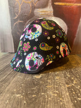 Load image into Gallery viewer, Floral skulls